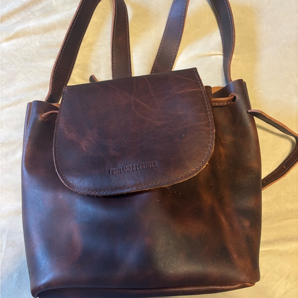 Portland Leather Brown Shoulder Bag with Adjustable Straps